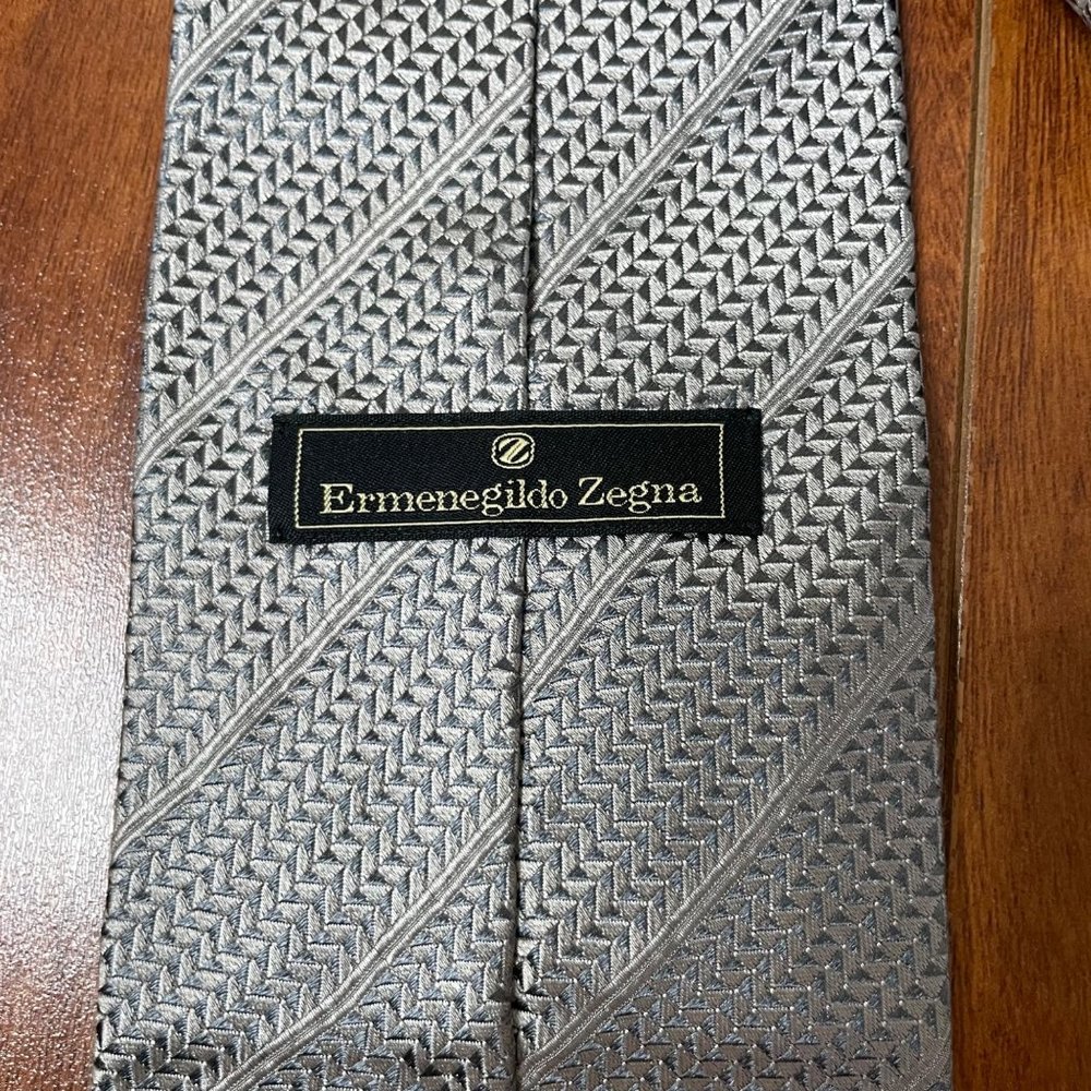 Ermenegildo Zegna Silk Neck Tie Silver Gray - Picture 9 of 9